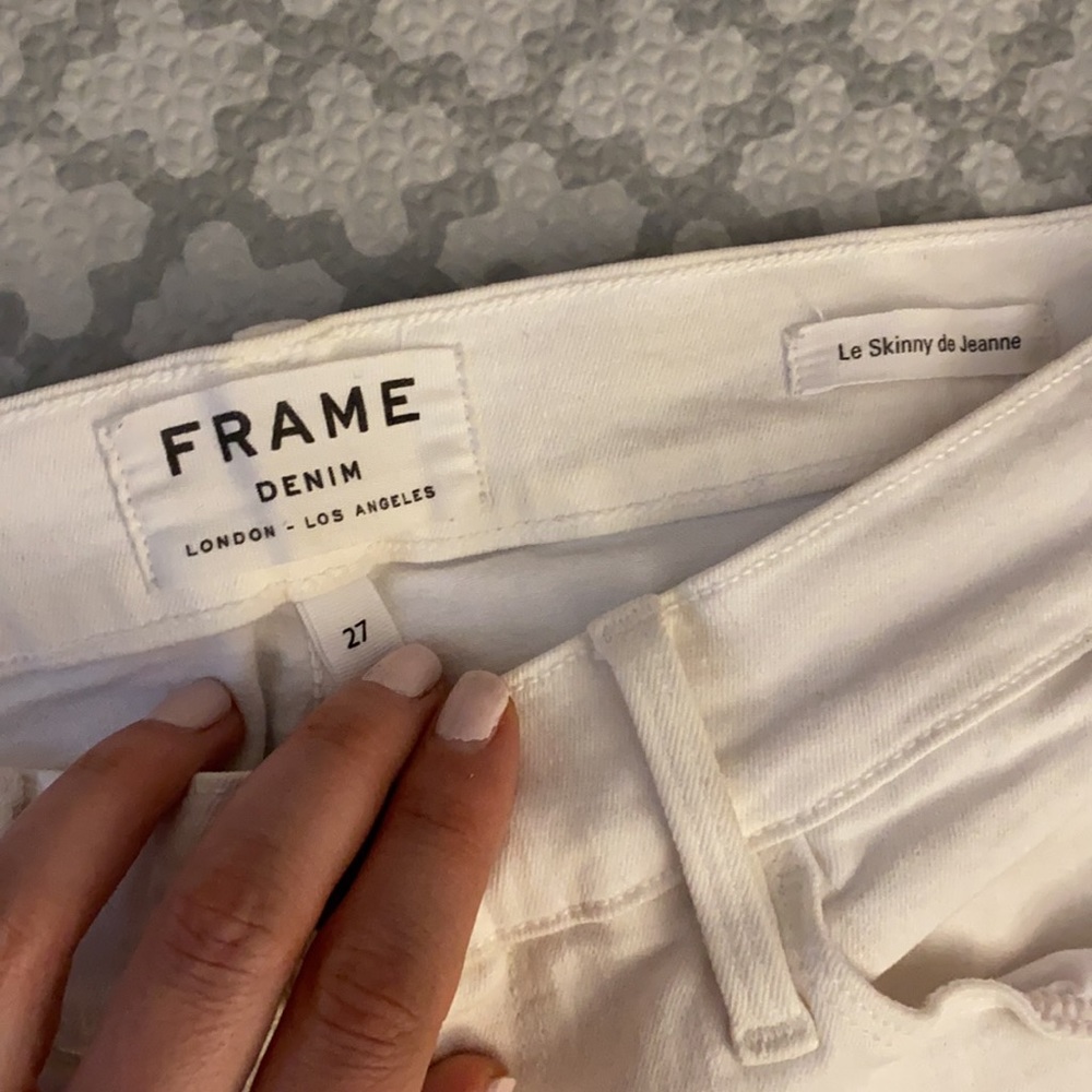 FRAME Le Skinny de Jeanne Ripped White Jeans
